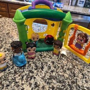 CoCoMelon Colorful Playhouse with Figures